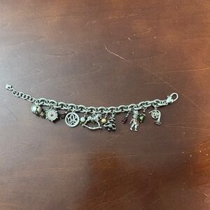 Authentic Vintage Brighton holiday charm bracelet. EUC